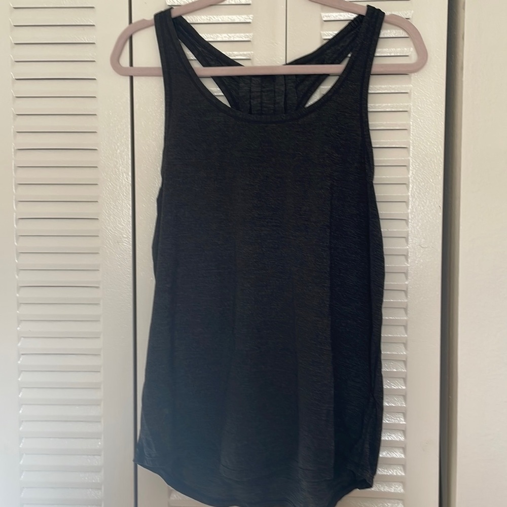 Women’s workout tank extra large
